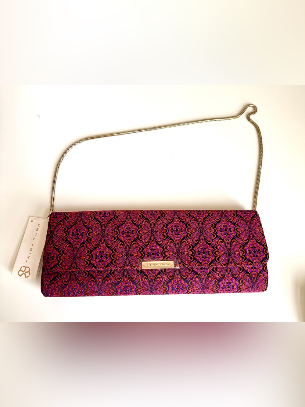 Trina Turk NWT Lush Floral Jacquard Berry Clutch Detachable Chain